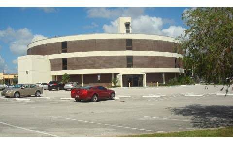 228 North Ridgewood Drive, Sebring, FL 33870